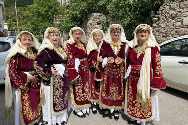 Συμμετοχή του Συλλόγου «Οι Εννέα Μούσες» στους εορτασμούς για την Μάχη της Γραβιάς.